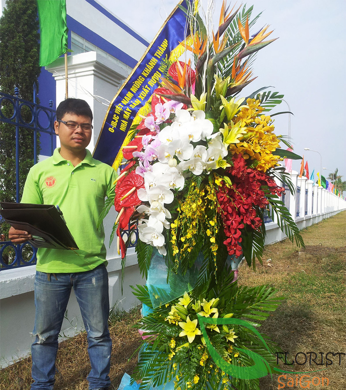 Fast delivery opening congratulations flowers in Saigon