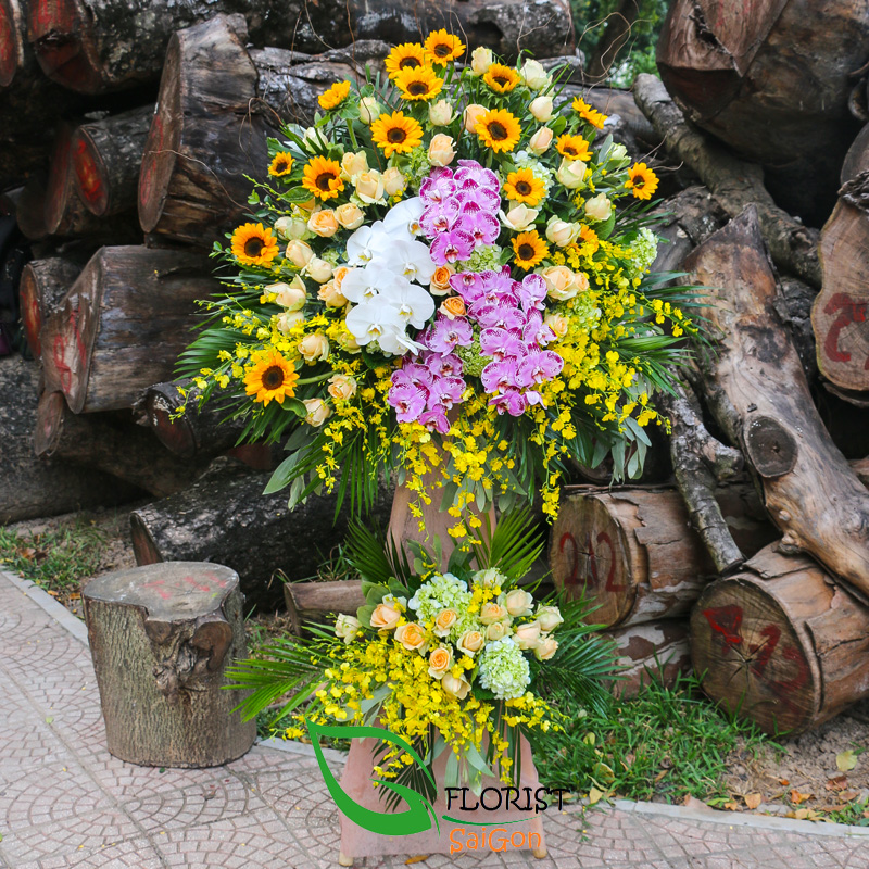 Online grand opeing flower stand delivery Saigon